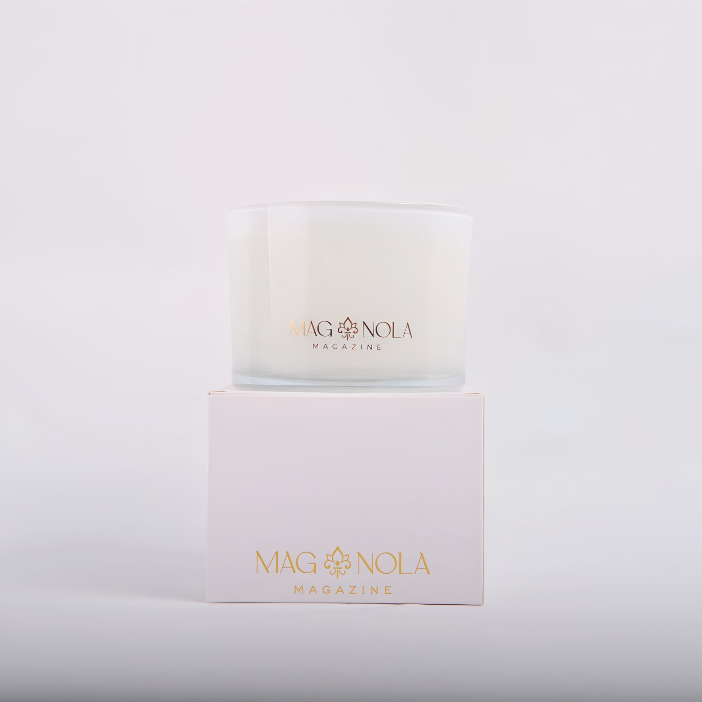 Magazine 14 oz Candle