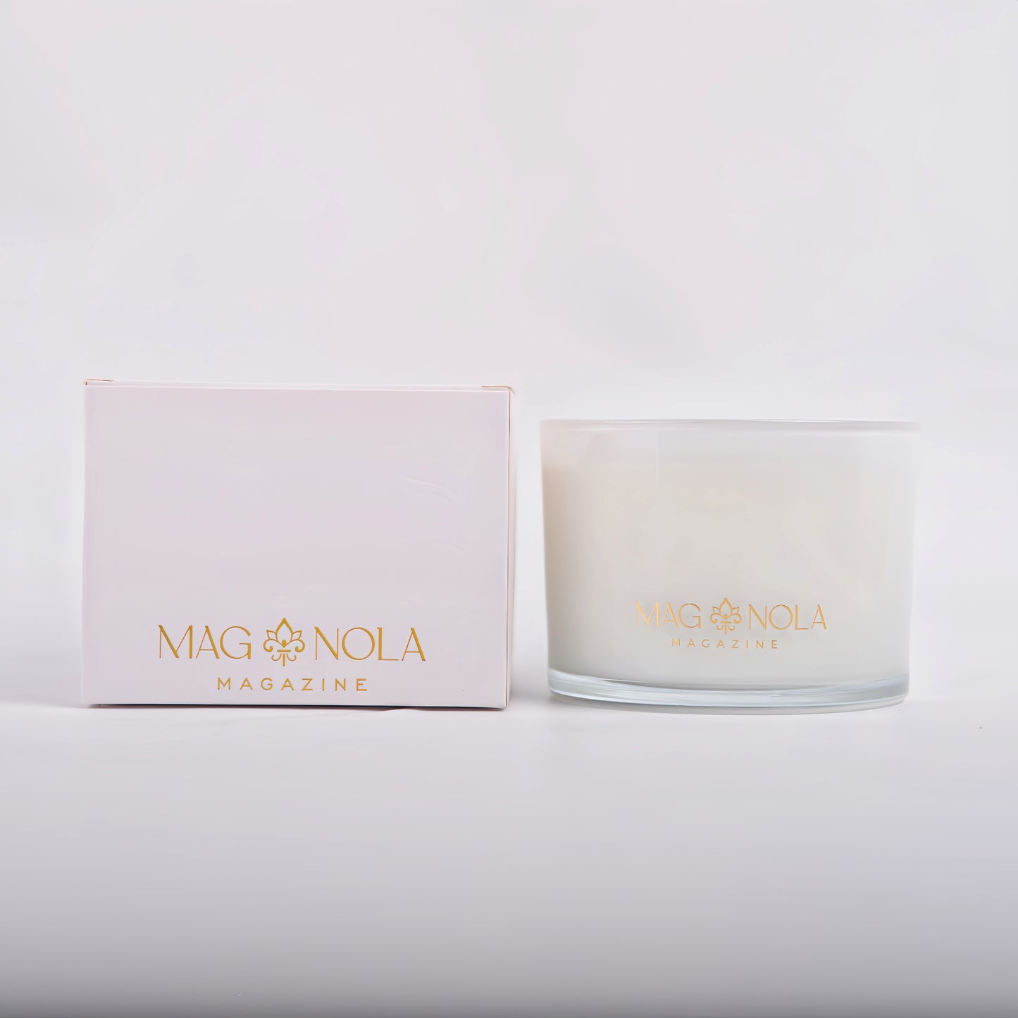 Magazine 14 oz Candle